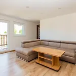 Apartamentai Pas Kaju Senamiestyje Salia Botanikos Parko Apartment Palanga