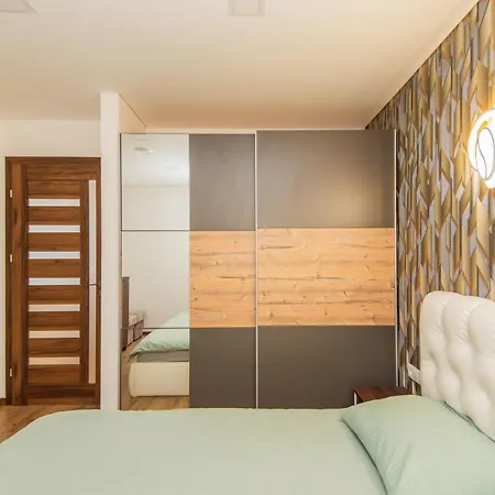Apartamentai Pas Kaju Senamiestyje Salia Botanikos Parko Apartamento