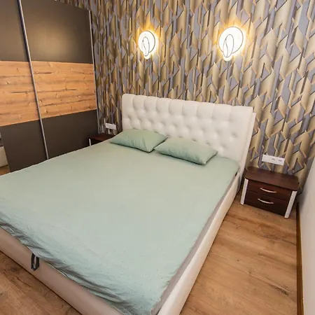 Apartamentai Pas Kaju Senamiestyje Salia Botanikos Parko Apartamento